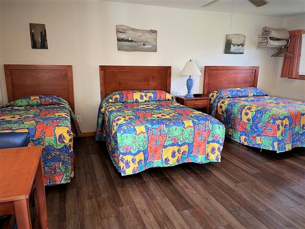Signature Room, Multiple Beds, Courtyard Area photo 1