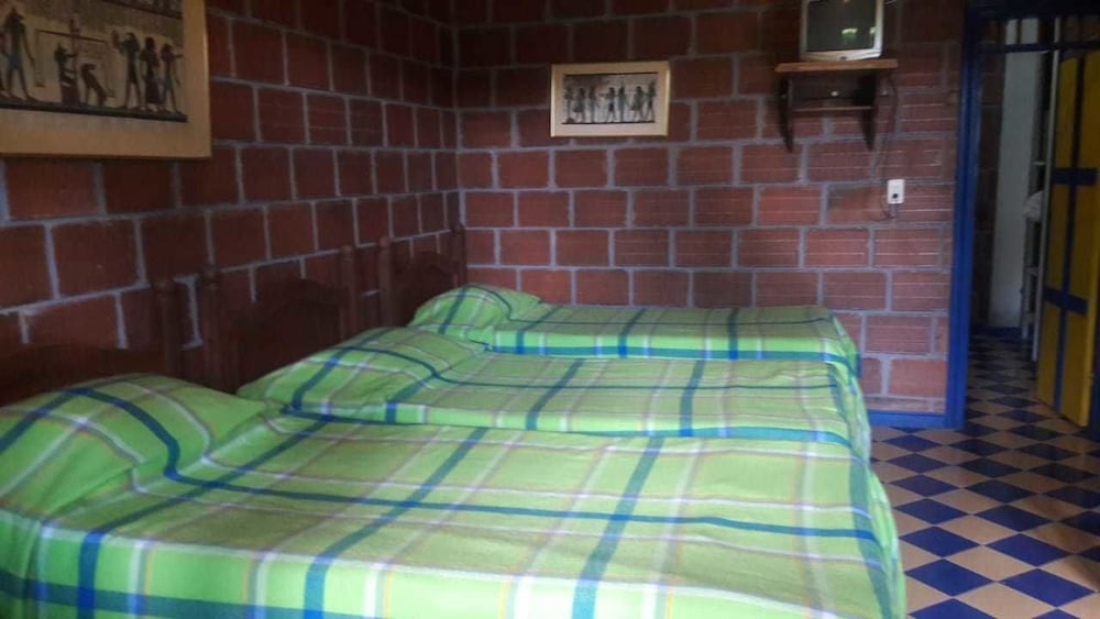 Family Quadruple Room (#3) photo 1