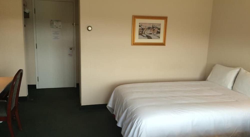 Standard Room, 2 Double Beds photo 2