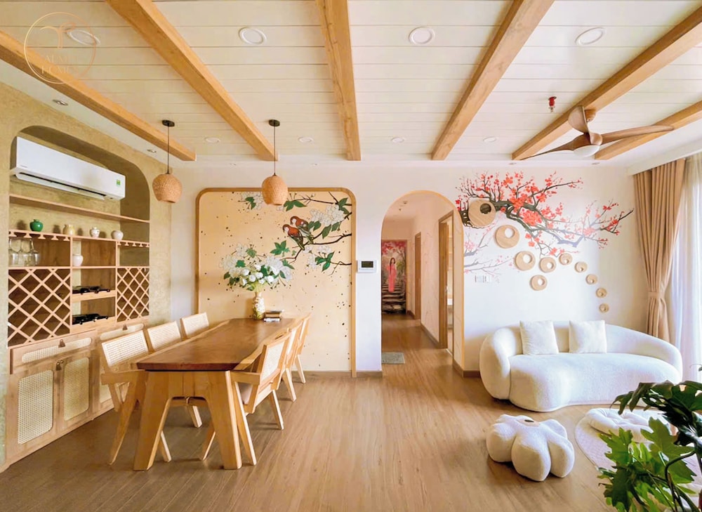 Design Apartment, 3 Bedrooms, Balcony, Lake View photo 1