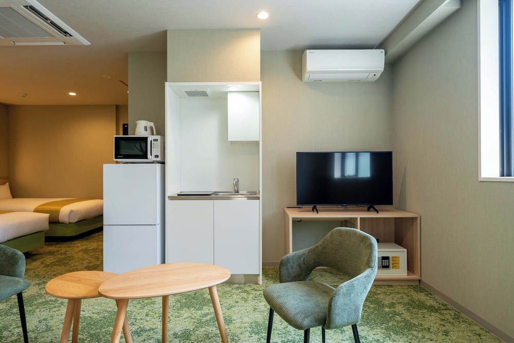 Forest-Themed Family Room - Photo 4