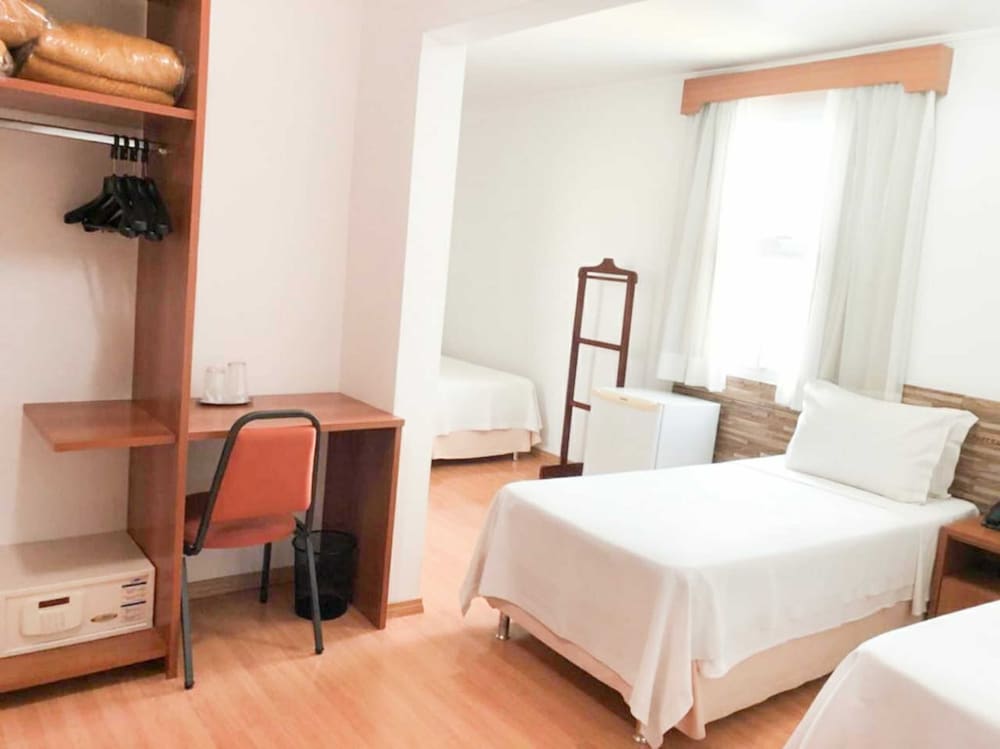 Standard Triple Room, 3 Twin Beds photo 1