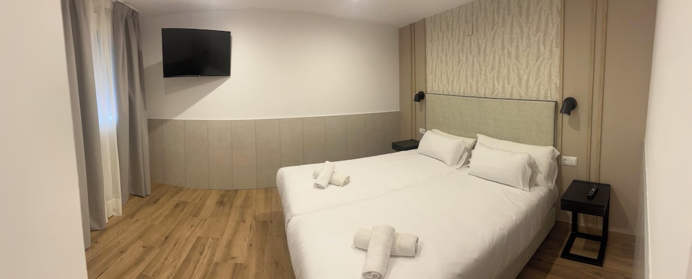 Family Quadruple Room with Free Airport Shuttle