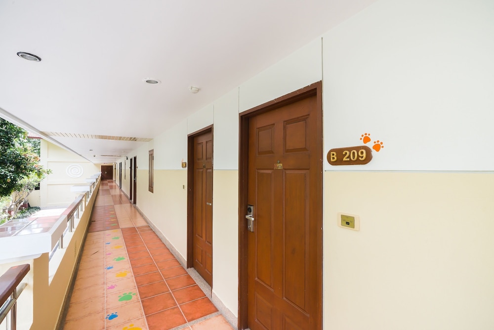 Deluxe Family Room-Pet Friendly - Photo 7