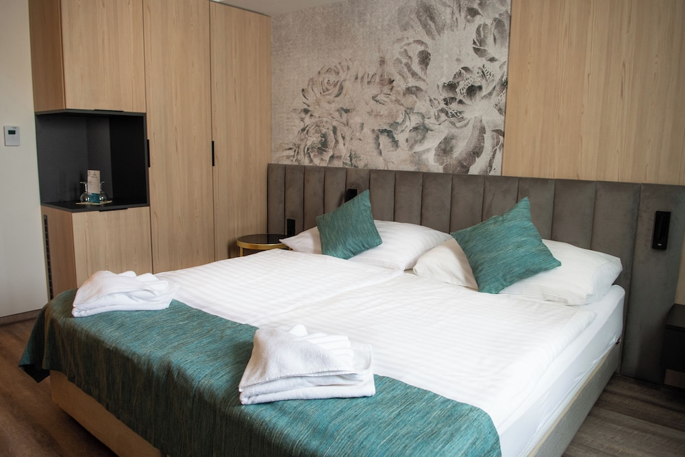Standard Double Room, Mobility Accessible