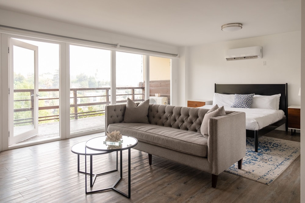 Zen Studio Hollywood View