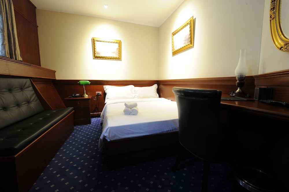 Standard Single Room, 1 Double Bed photo 2