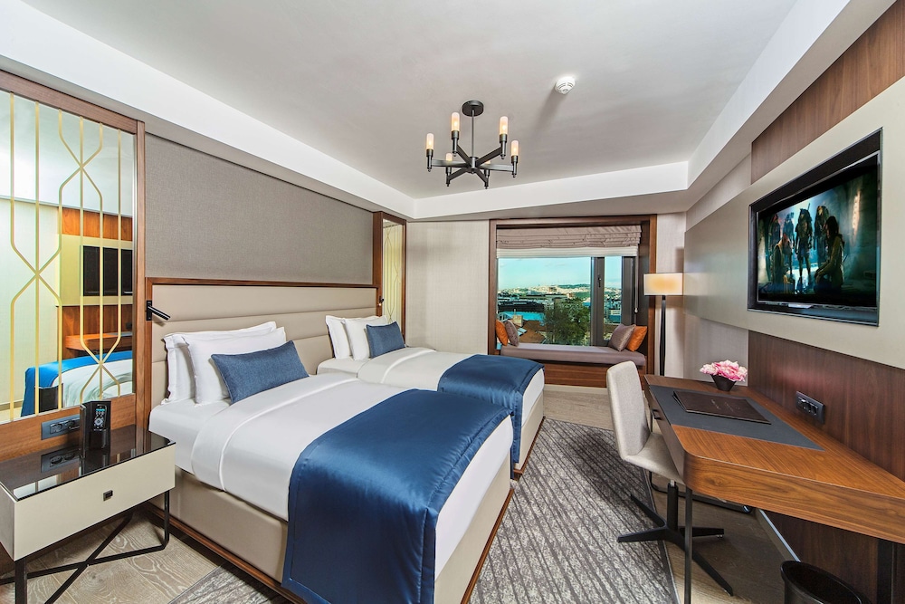 Standard Double or Twin Room photo 3