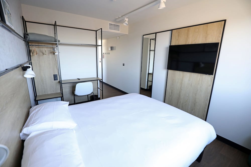 Standard Room, 1 Double Bed - Photo 2