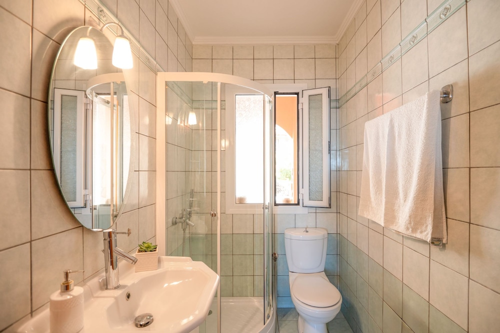 1 Twin Standard Sea View - Photo 2