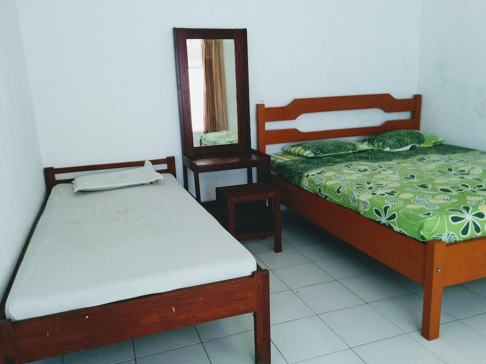 Basic Triple Room (With Fan)