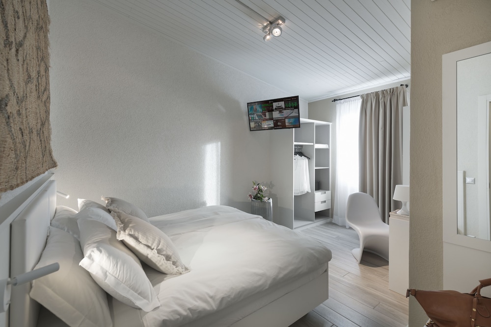 Family Apartment, 2 Bedrooms photo 2