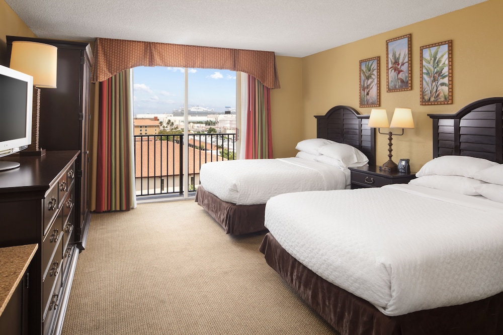 Premium Suite, 2 Double Beds - Photo 2