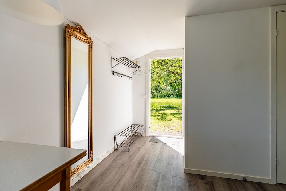 Cabin, 1 Bedroom, Private Bathroom (Van Gogh) photo 3