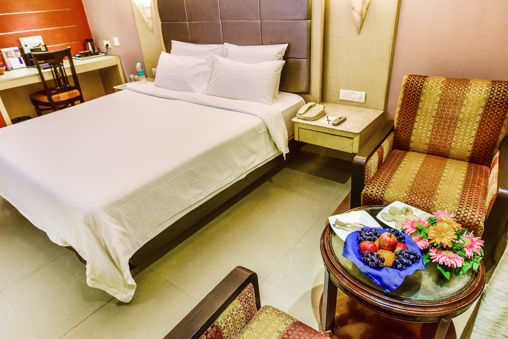 Deluxe Room, 2 Twin Beds photo 3