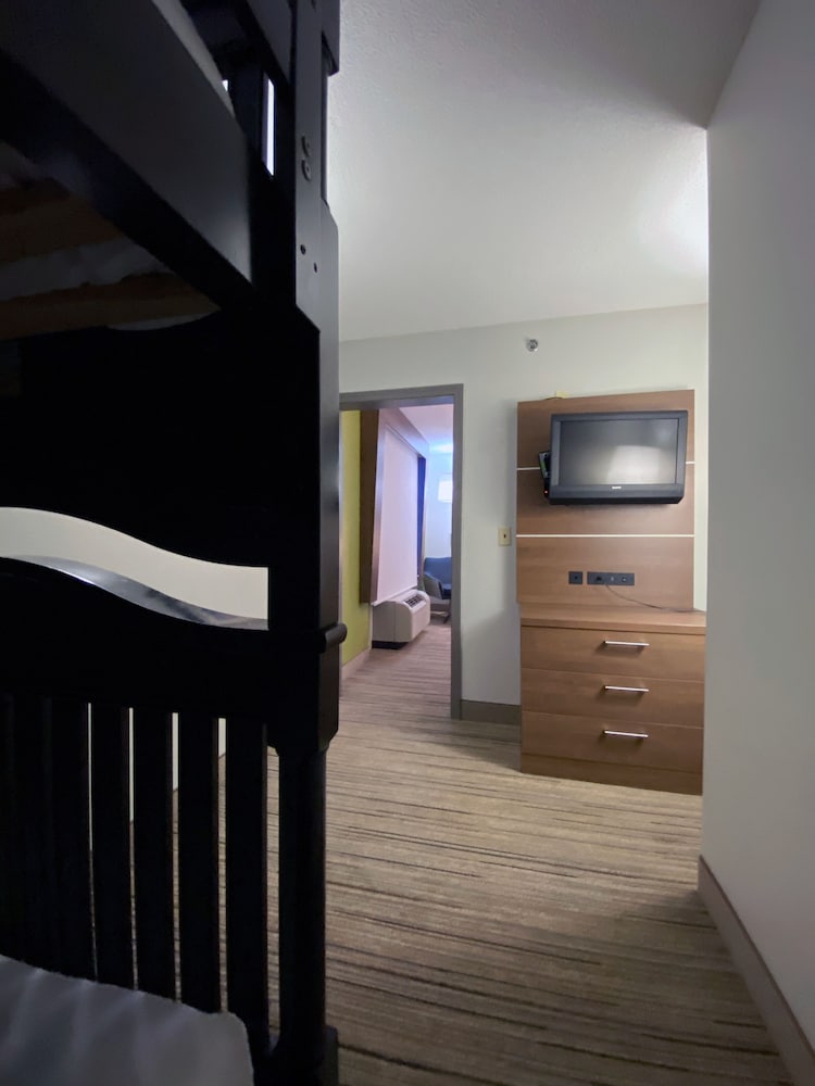 Standard Room, Multiple Beds photo 2