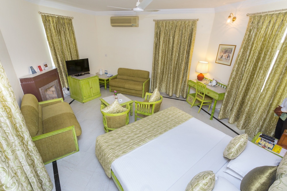 Superior Room - Photo 14