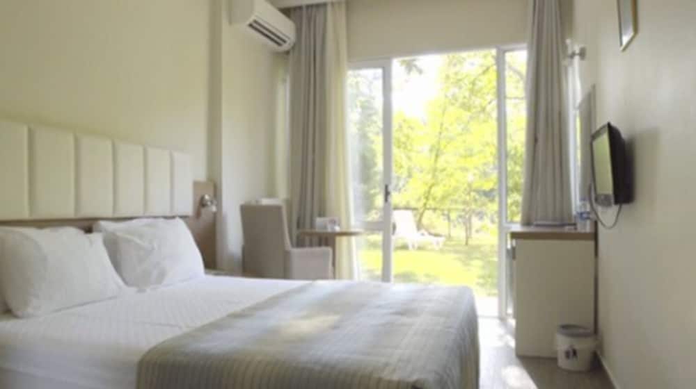 Standard Room photo 3
