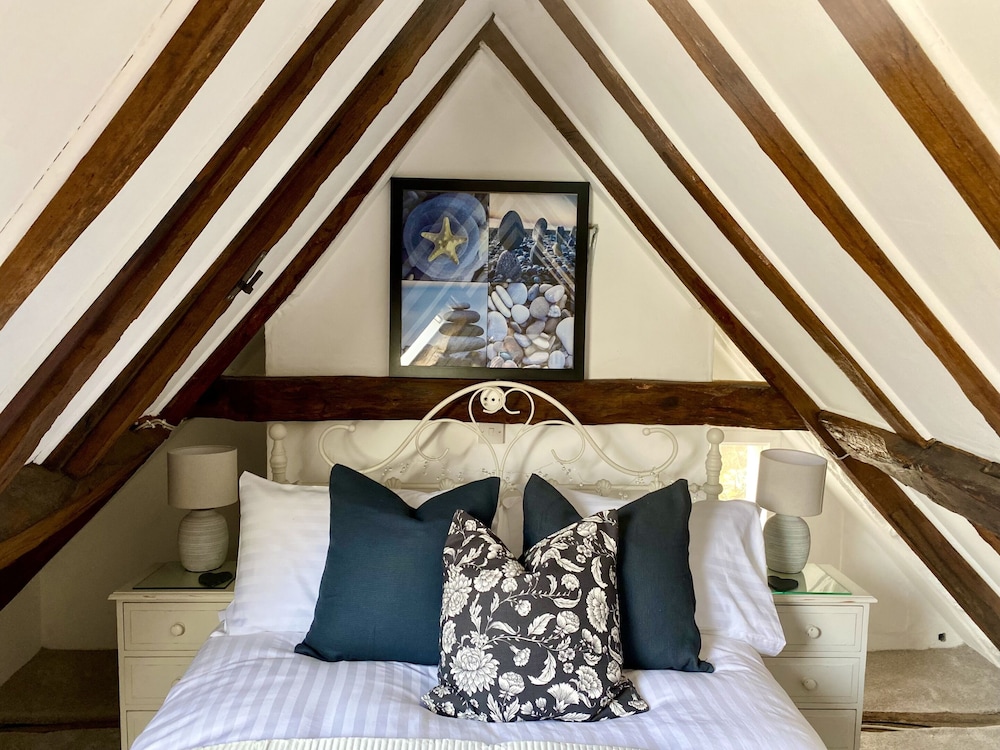 Superior Double Room, Ensuite, Garden View (Bluebell) photo 2