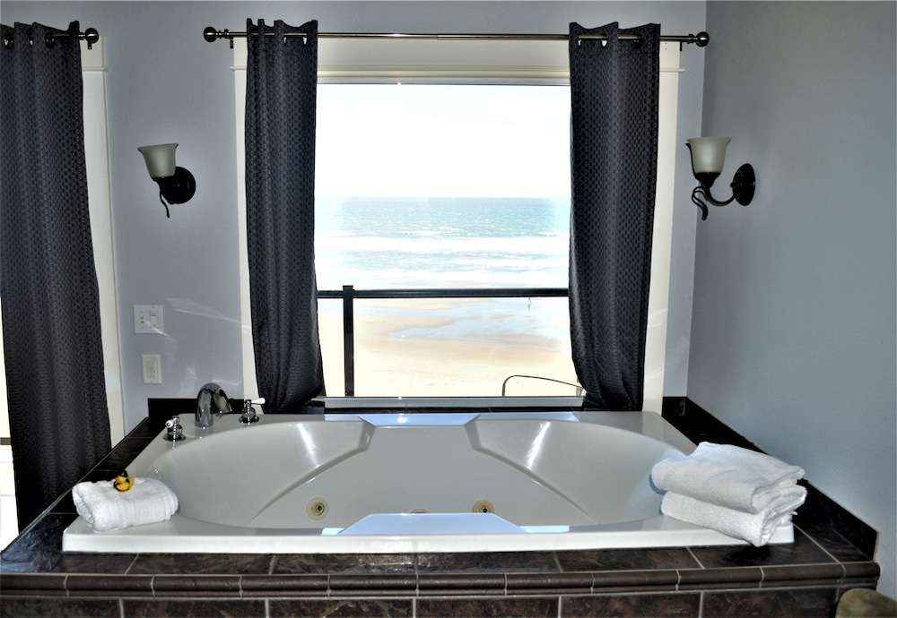 Room, 1 Queen Bed (Sunset) photo 3