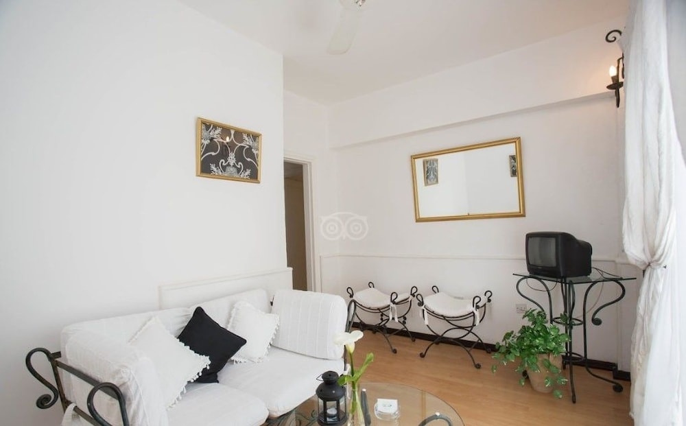 Suite (Private) photo 1