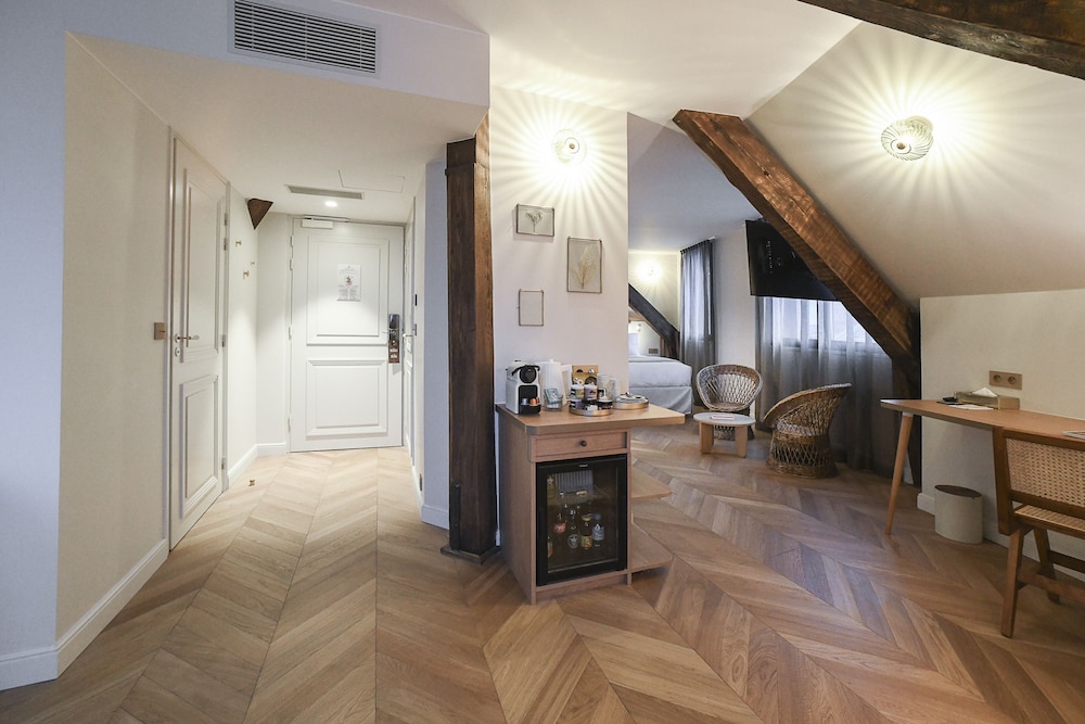 Suite (Prestige)
