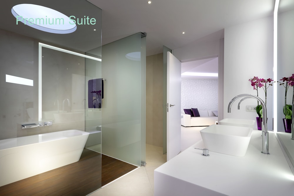 Premium Suite, Jetted Tub, Beach View photo 3