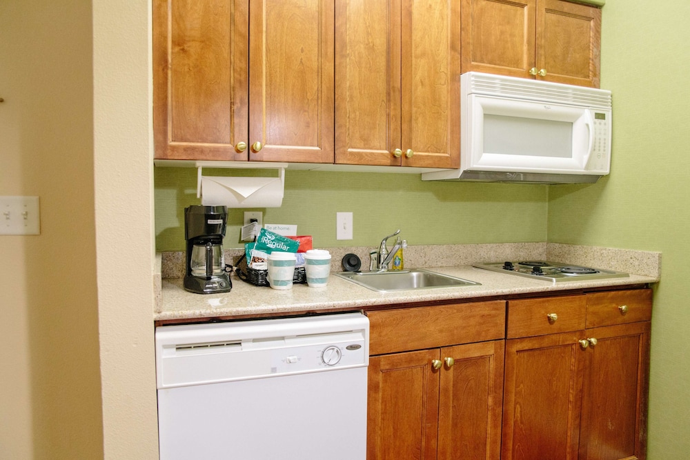 Suite, 1 King Bed, Accessible, Bathtub (Mobility & Hearing) - Photo 8