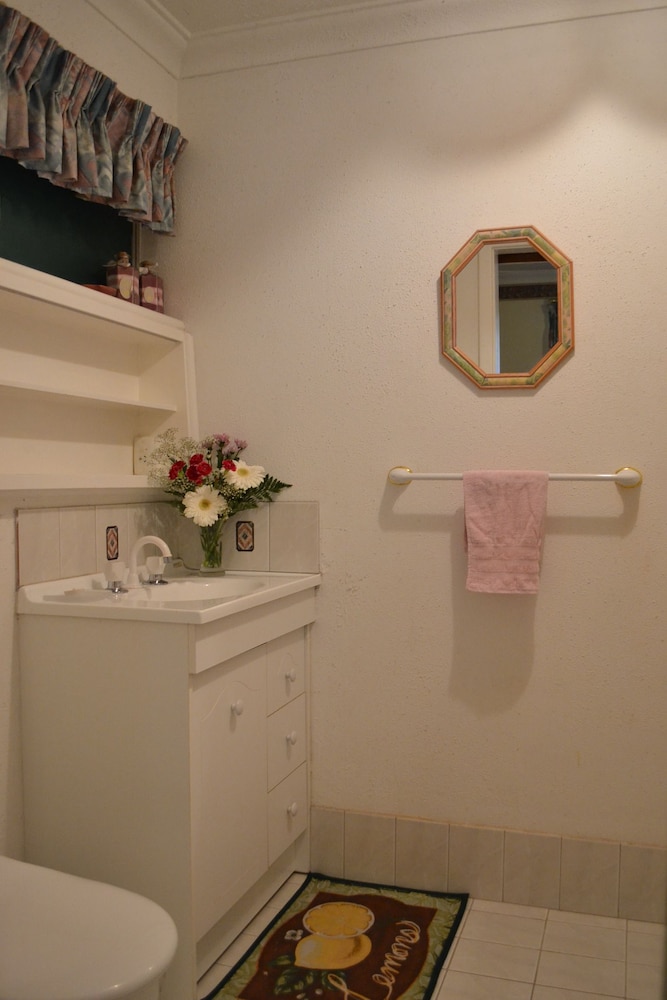 En-suite Queen Room Package photo 3