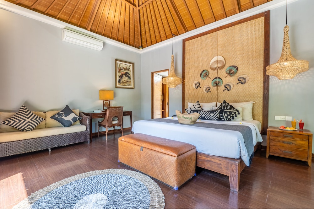 Four-Bedroom Villa with Private Pool - Photo 9