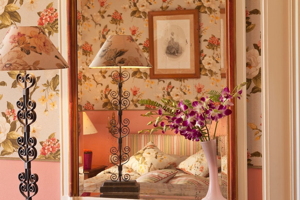 Deluxe Double Room, Ensuite, Garden View (Marguerite De Navarre ) - Photo 10