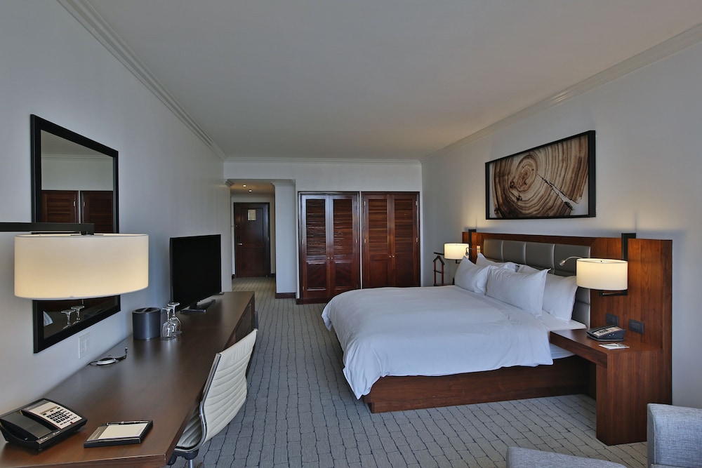 Premium Room, 1 King Bed, Club Lounge Access (High Floor)