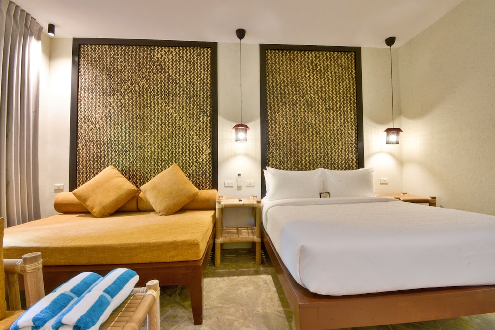 Premier Suite - Photo 5