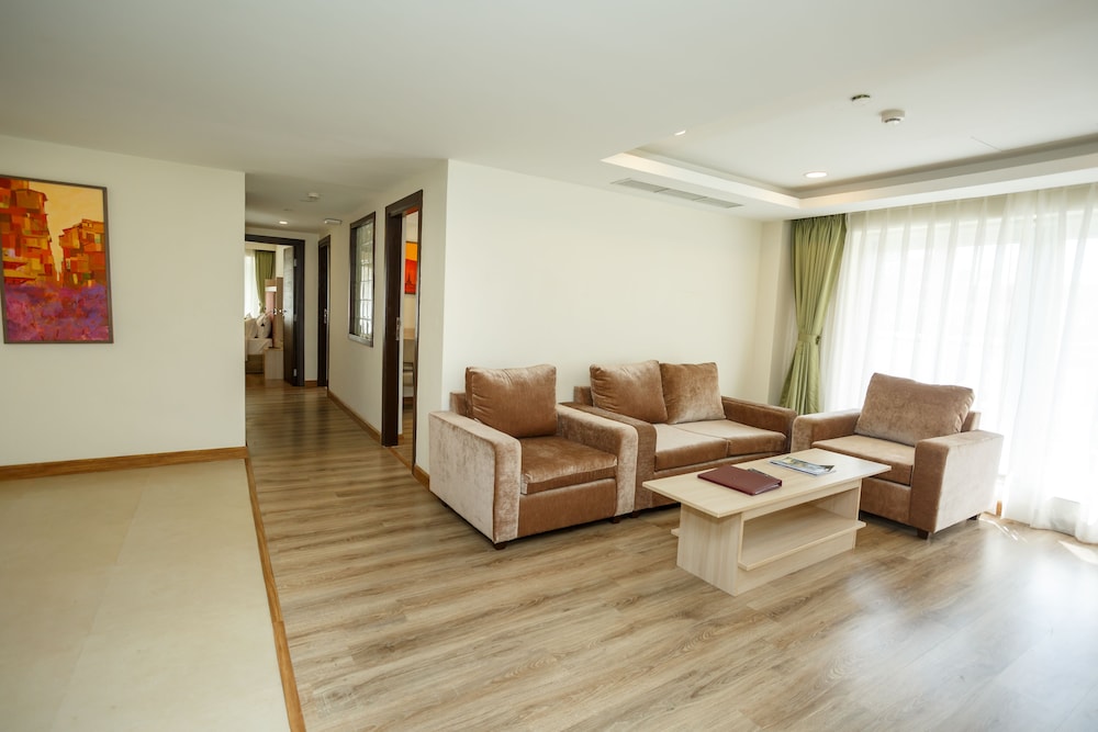 Family Apartment photo 3