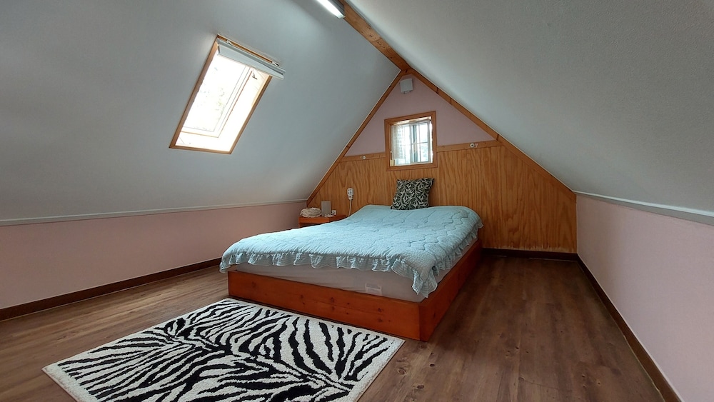 Standard Loft (Sweet Pea) photo 1