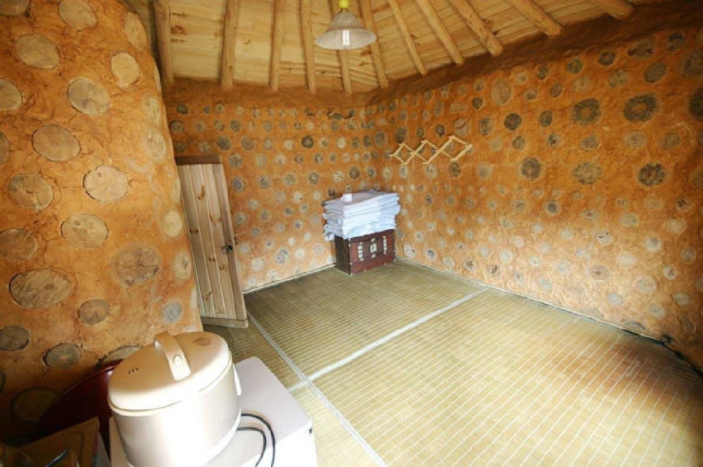 Traditional Studio (5 PY Ondol: Bahn Yil Ahm) photo 3