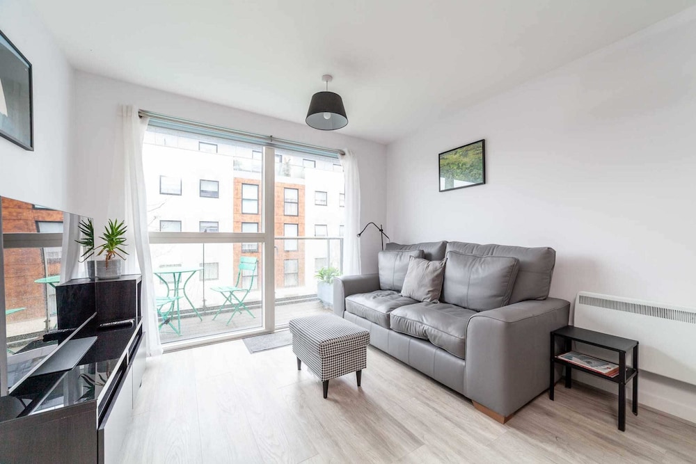 Basic Apartment photo 1