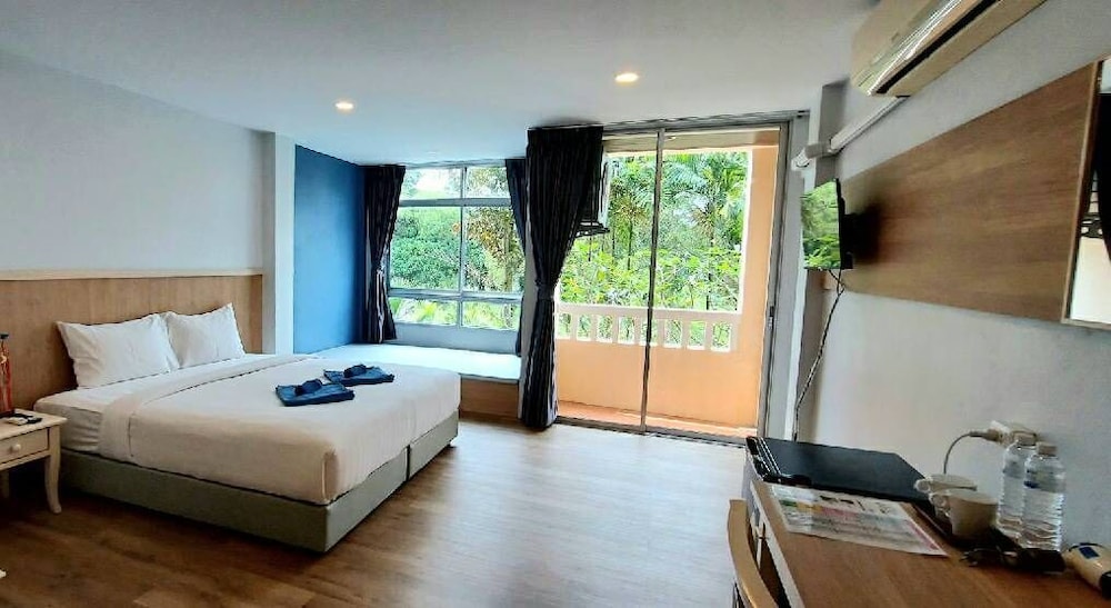 Superior Garden View Room photo 3