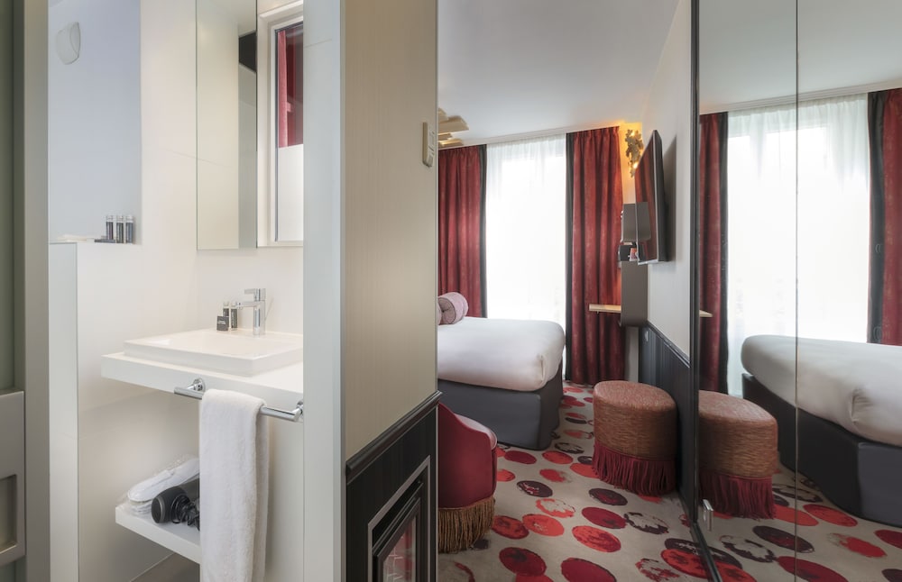 Standard Double Room (Building 1) photo 3