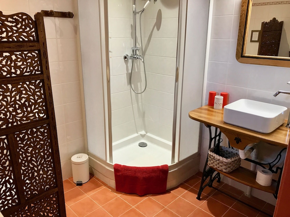 Romantic Double Room, Private Bathroom photo 2