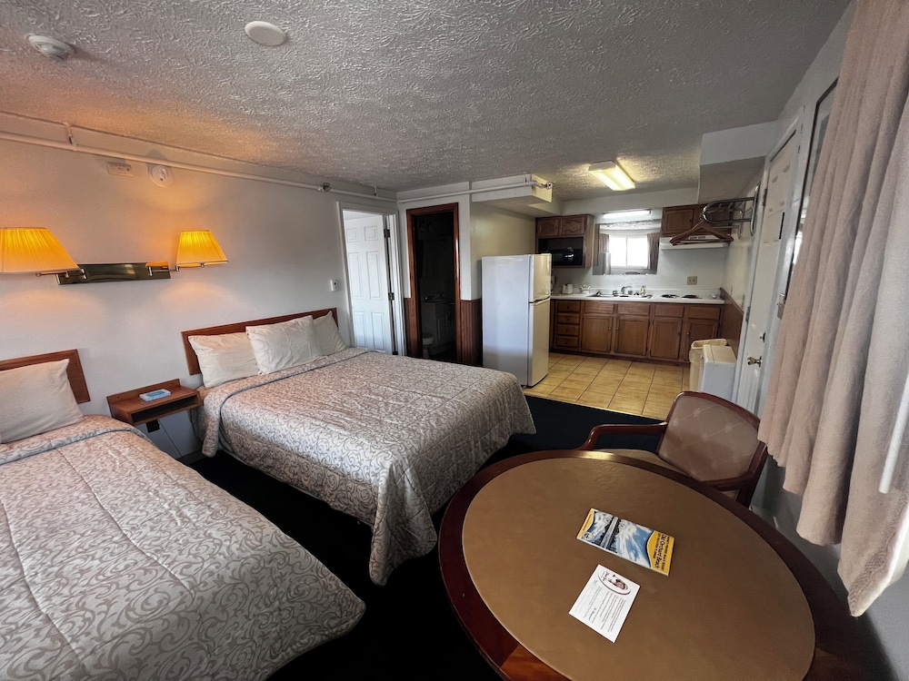 2 Queen Beds Ocean View photo 1