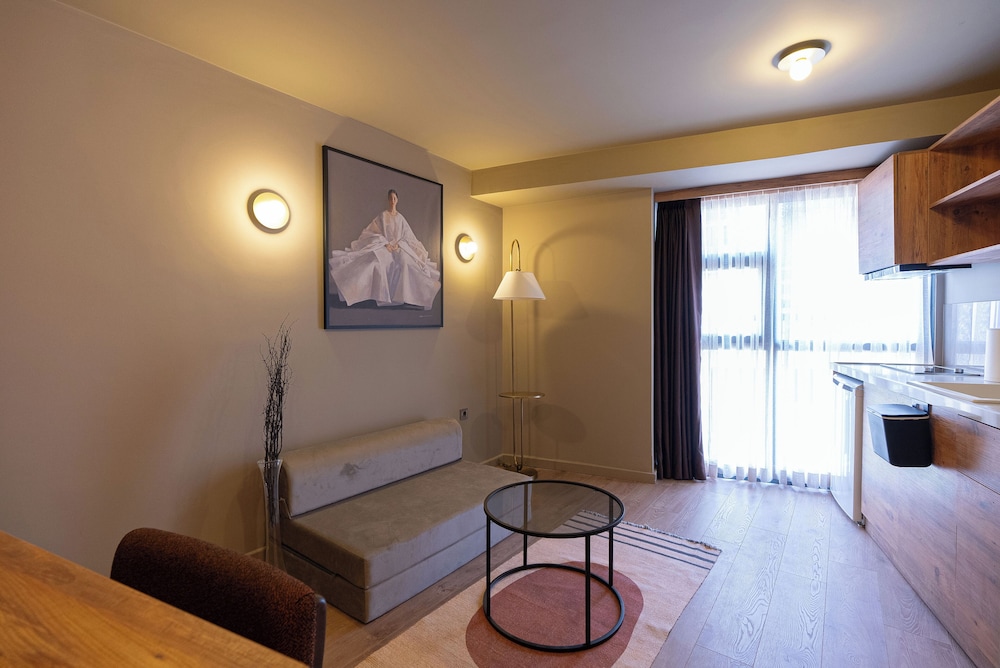 Deluxe Suite photo 2