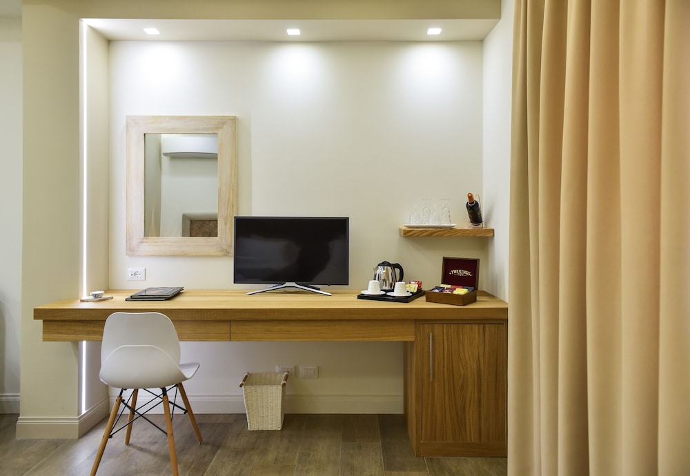 Deluxe Double Room photo 3