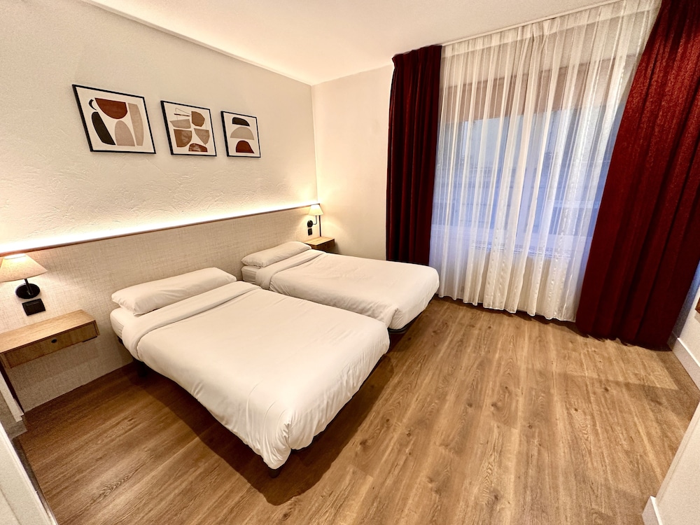 Basic Double Room, 1 Double Bed, Non Smoking photo 2