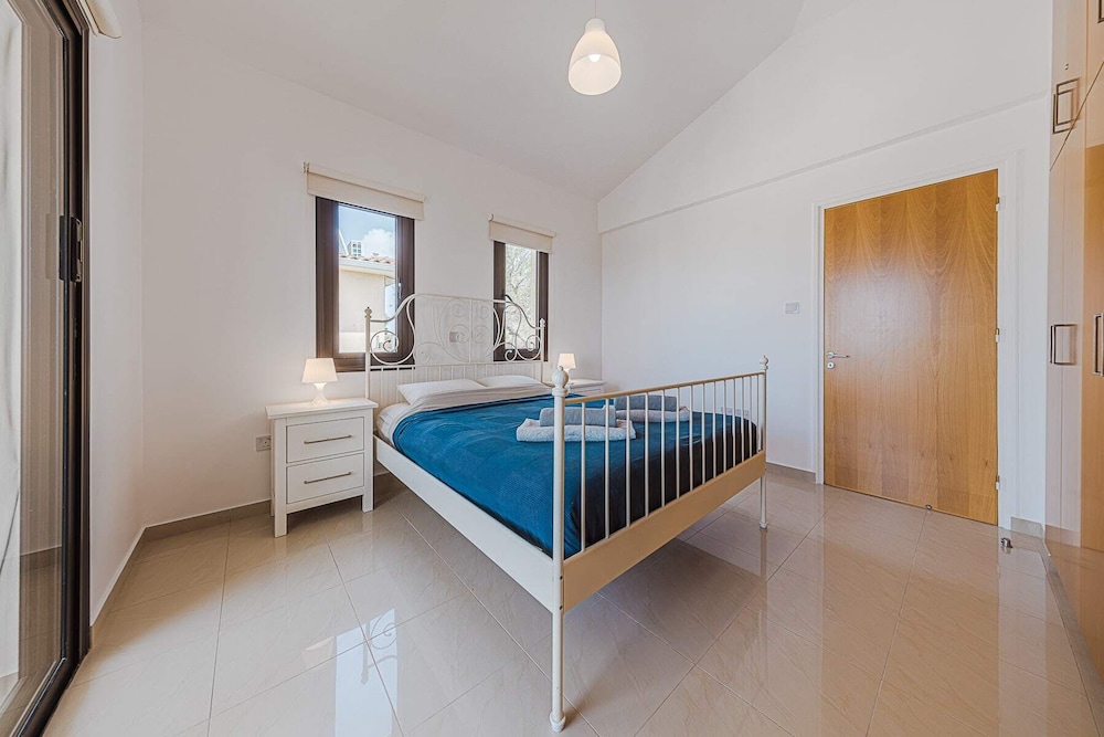Villa photo 3