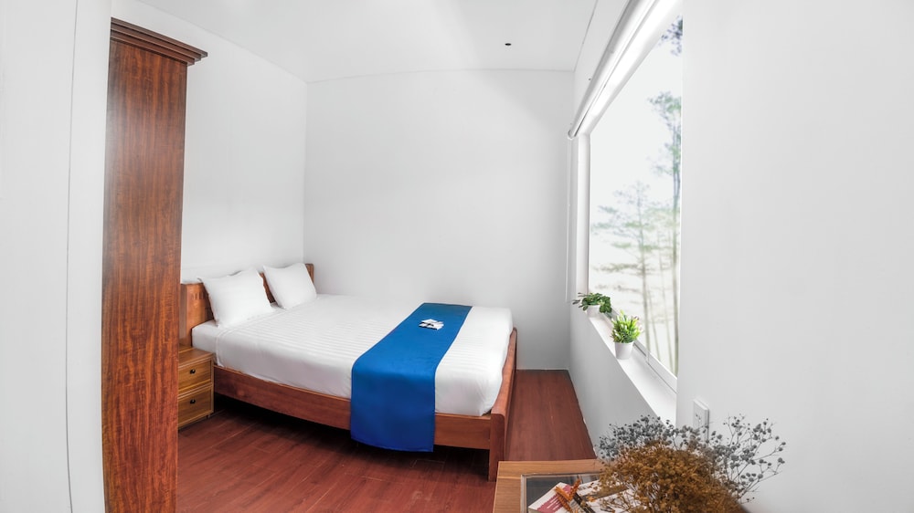 Standard Double Room, 1 King Bed, City View