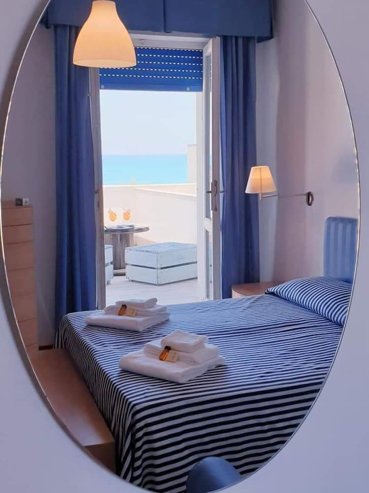 Superior Double Room, Terrace, Sea View photo 1