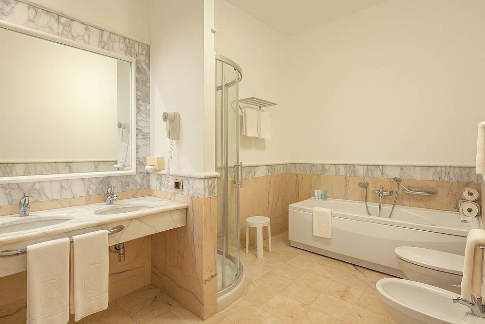 Suite, Sea View - Photo 5