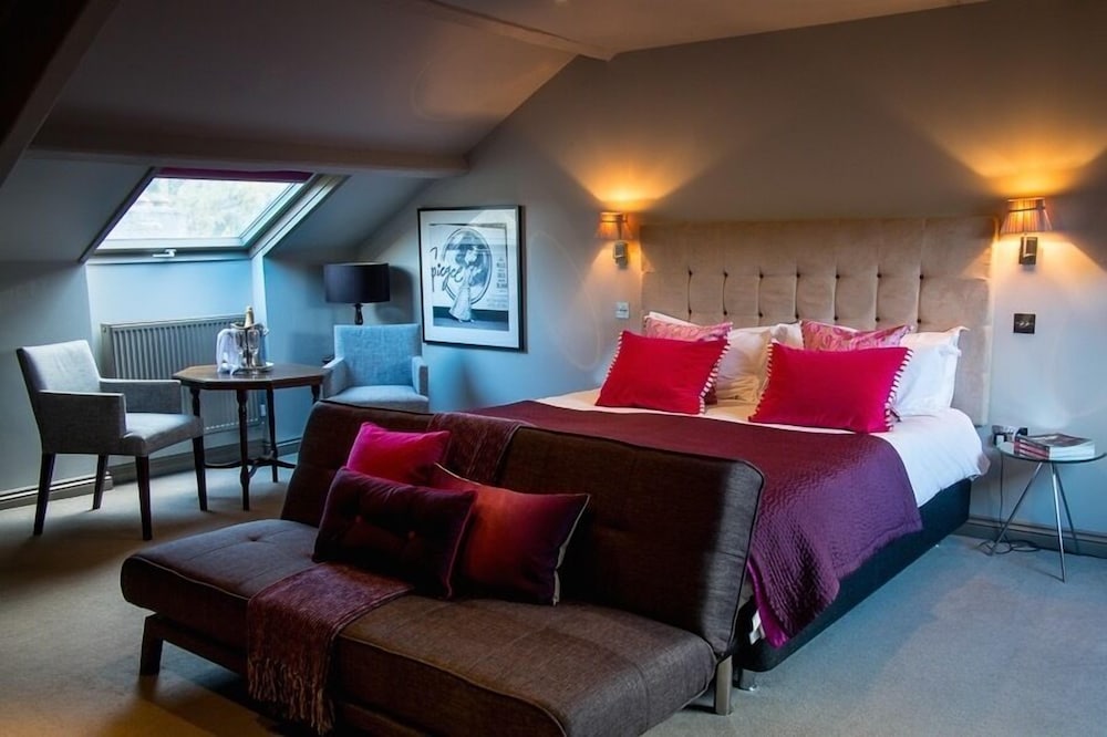 Superior Room (Room 5 - The Grand Attic Room) photo 2