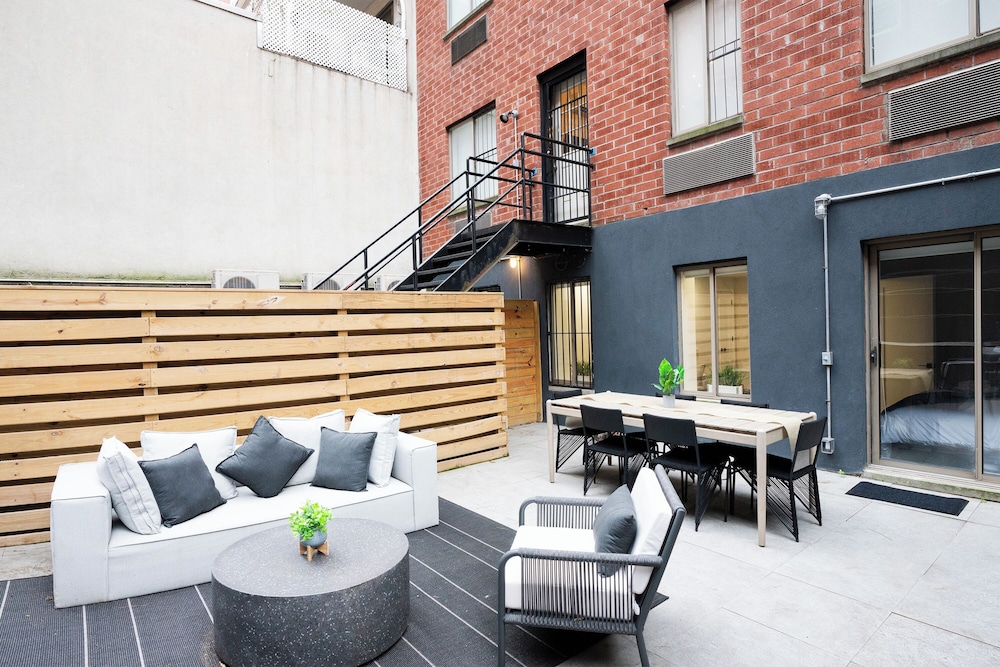 Classic Apartment, 1 Bedroom, Patio photo 1